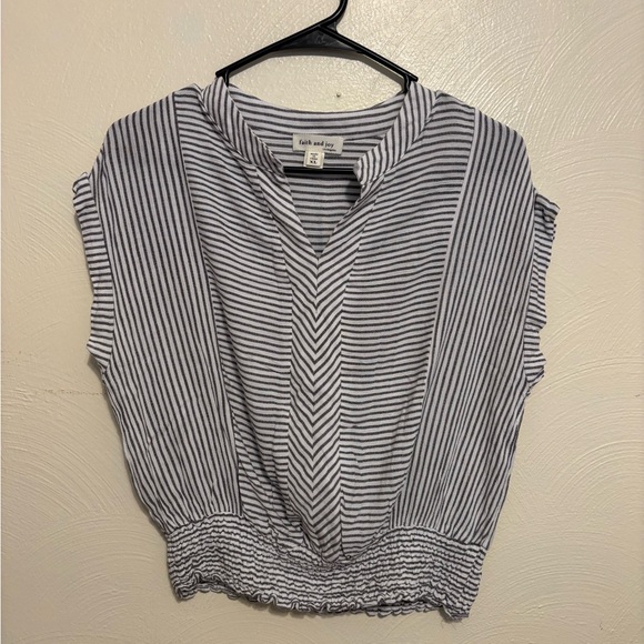 Faith and Joy Striped Smocked Hem Cap Sleeve Blouse XL - Picture 2 of 9